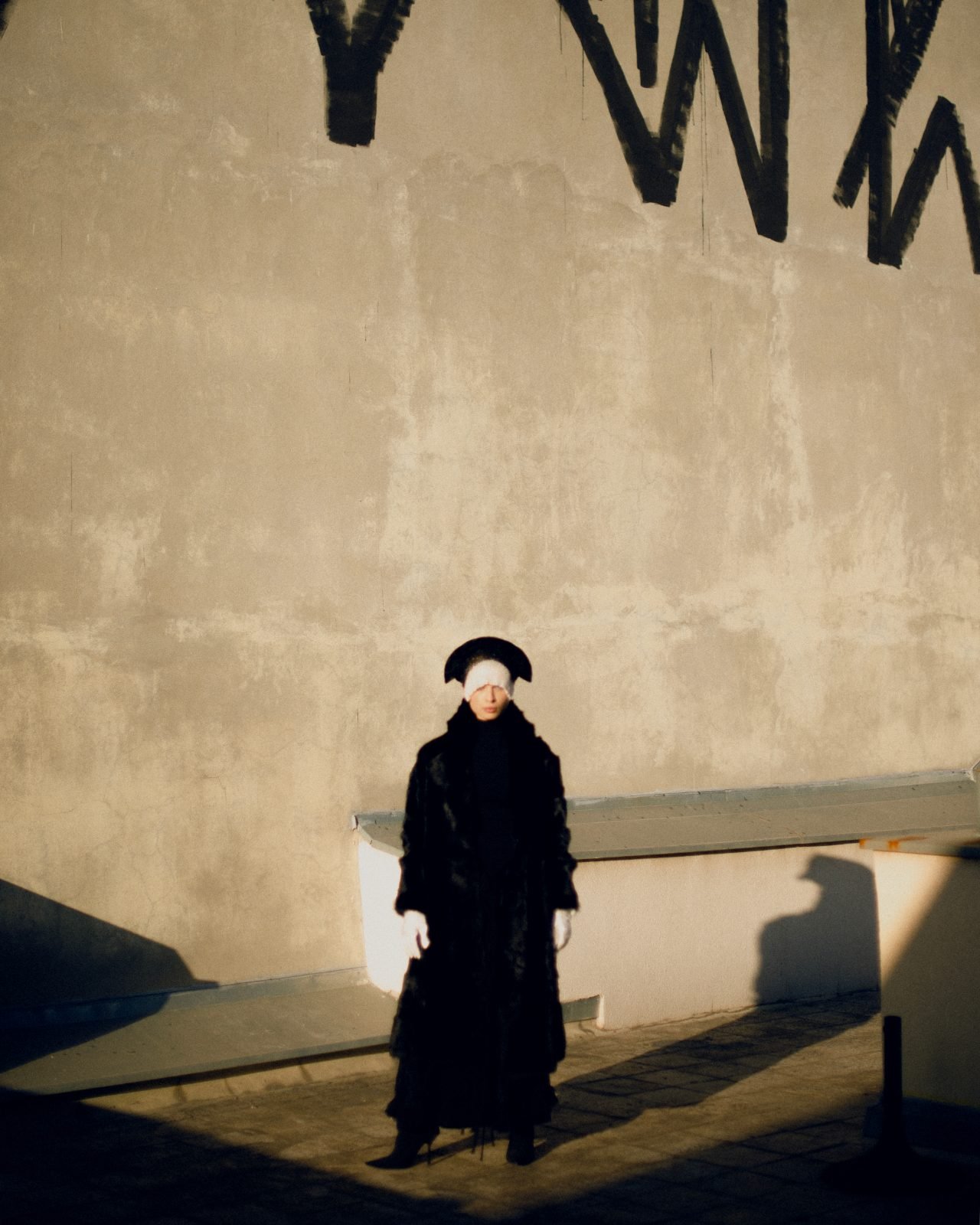 A small black kokoshnik 10