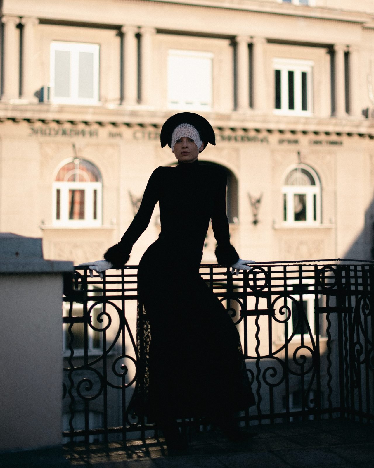 A small black kokoshnik 5